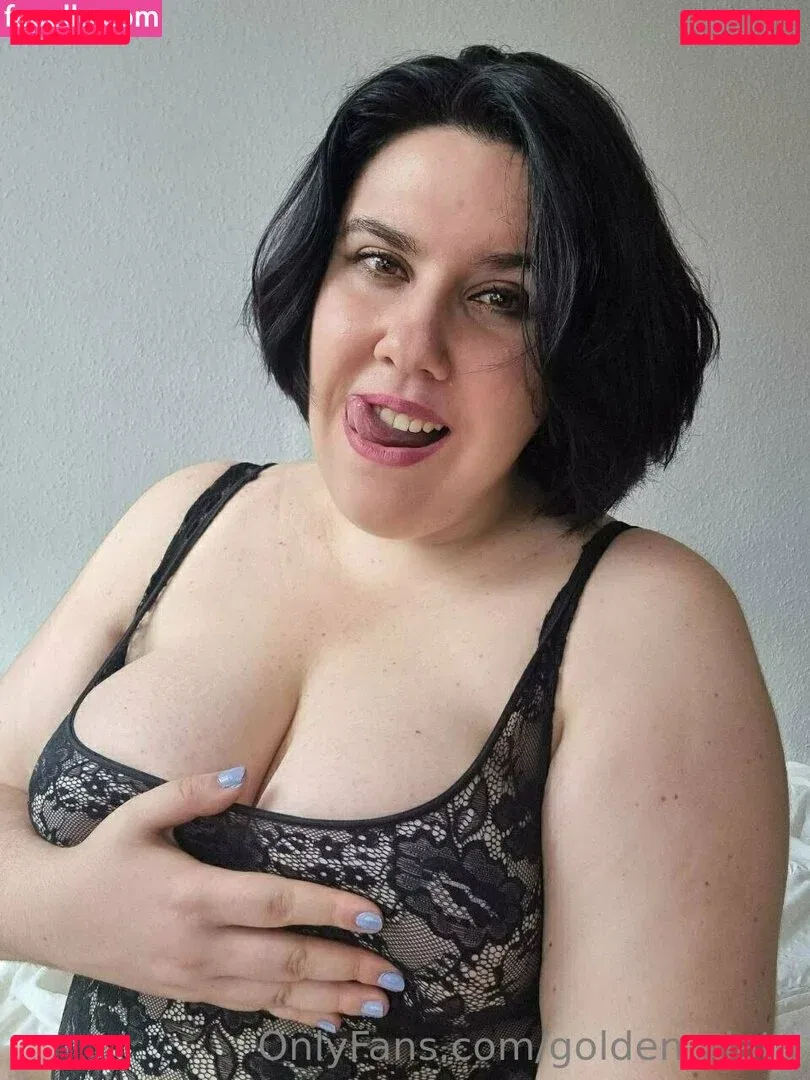 golden_zlata Onlyfans Photo Gallery 