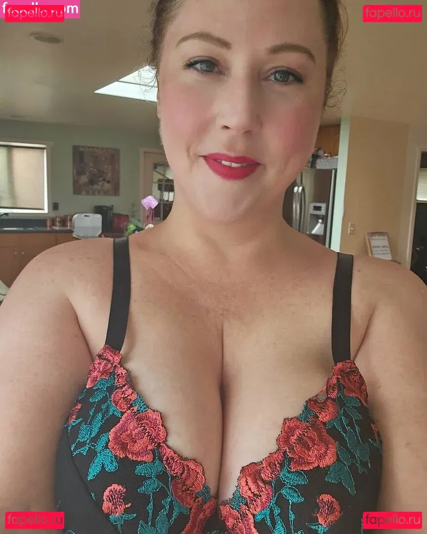 Ave Stone Onlyfans Photo Gallery 