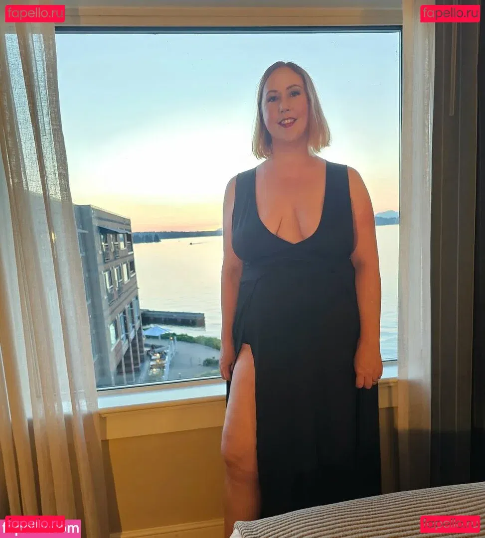 Ave Stone Onlyfans Photo Gallery 