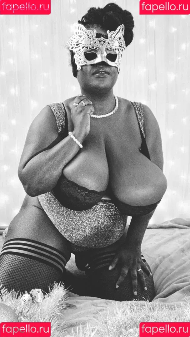 madamemammaries Onlyfans Photo Gallery 