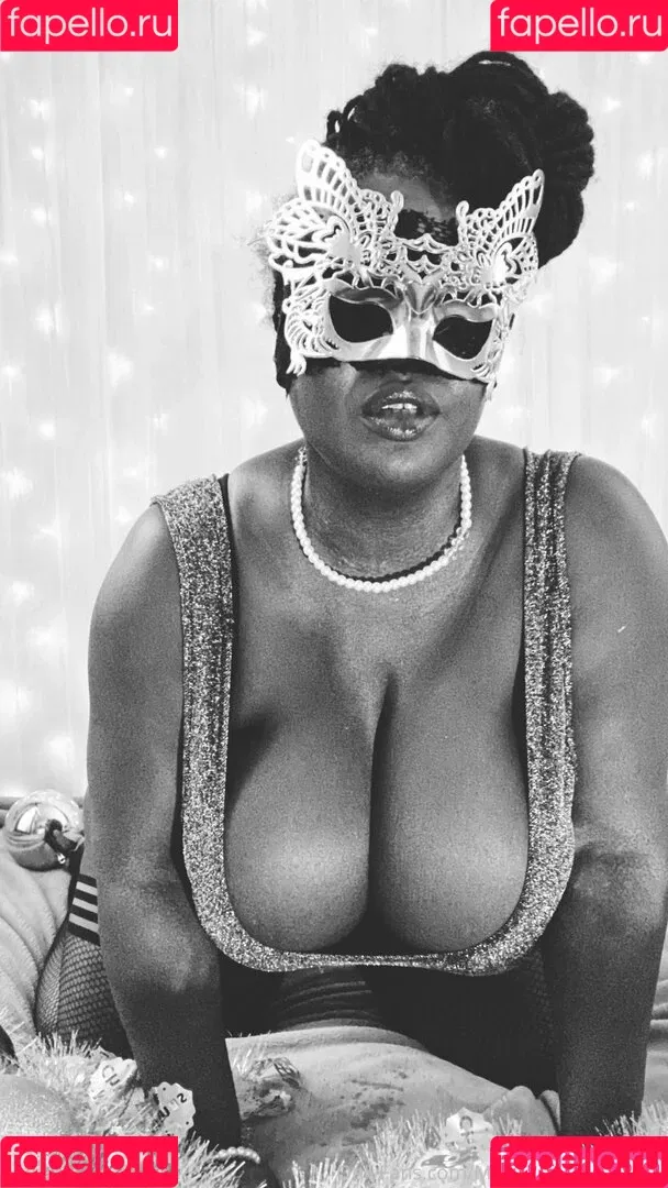 madamemammaries Onlyfans Photo Gallery 