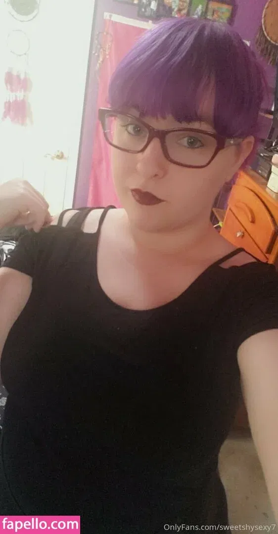 sweetshysexy7 Onlyfans Photo Gallery 