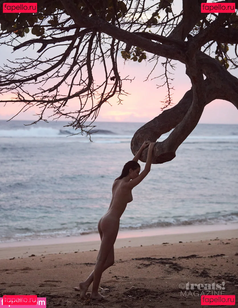 Treats Onlyfans Photo Gallery 