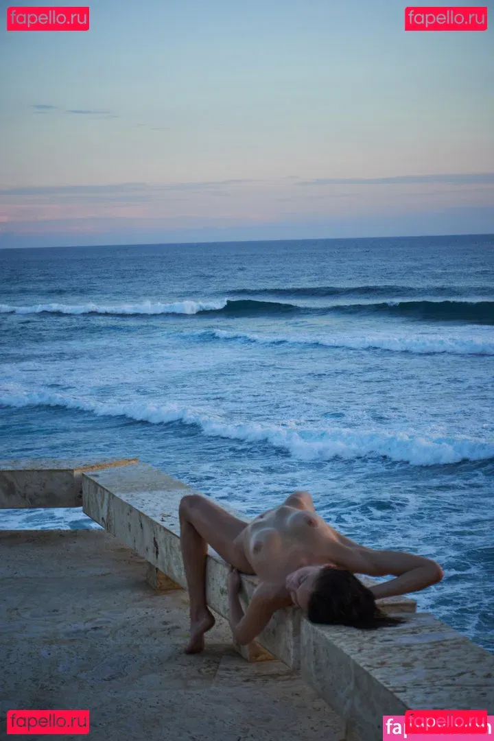 Treats Onlyfans Photo Gallery 