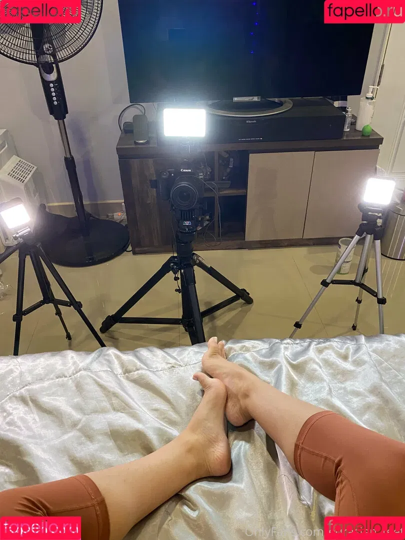 eurasian_feet Onlyfans Photo Gallery 