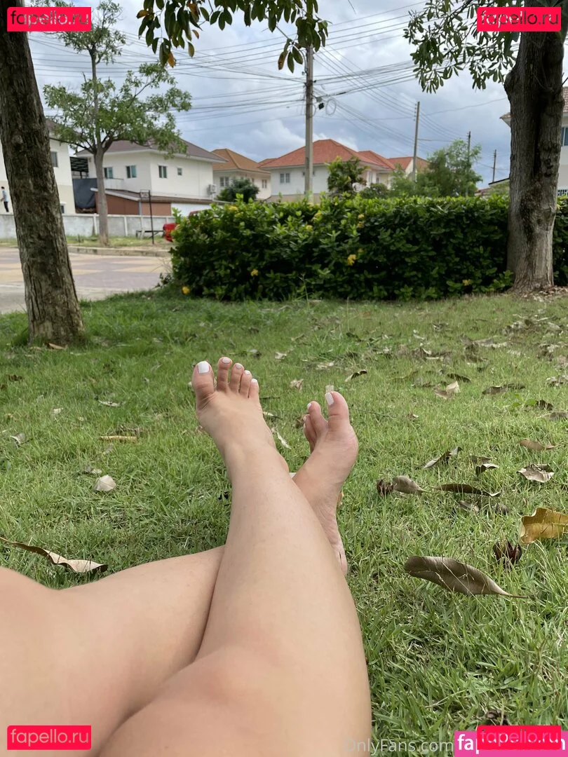 eurasian_feet Onlyfans Photo Gallery 