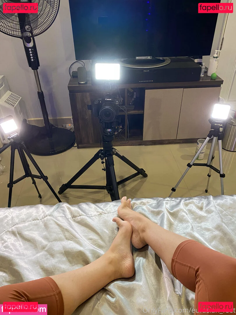 eurasian_feet Onlyfans Photo Gallery 