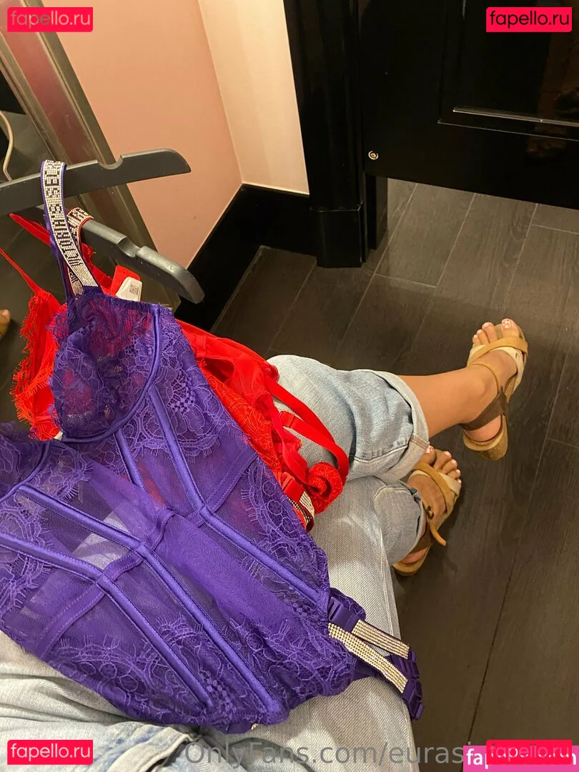 eurasian_feet Onlyfans Photo Gallery 