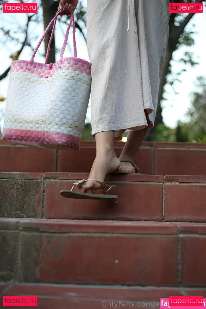 eurasian_feet Onlyfans Photo Gallery 