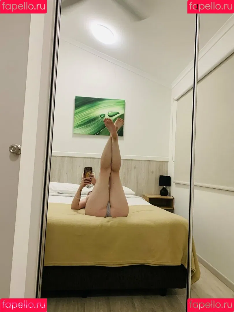 petiteivy Onlyfans Photo Gallery 