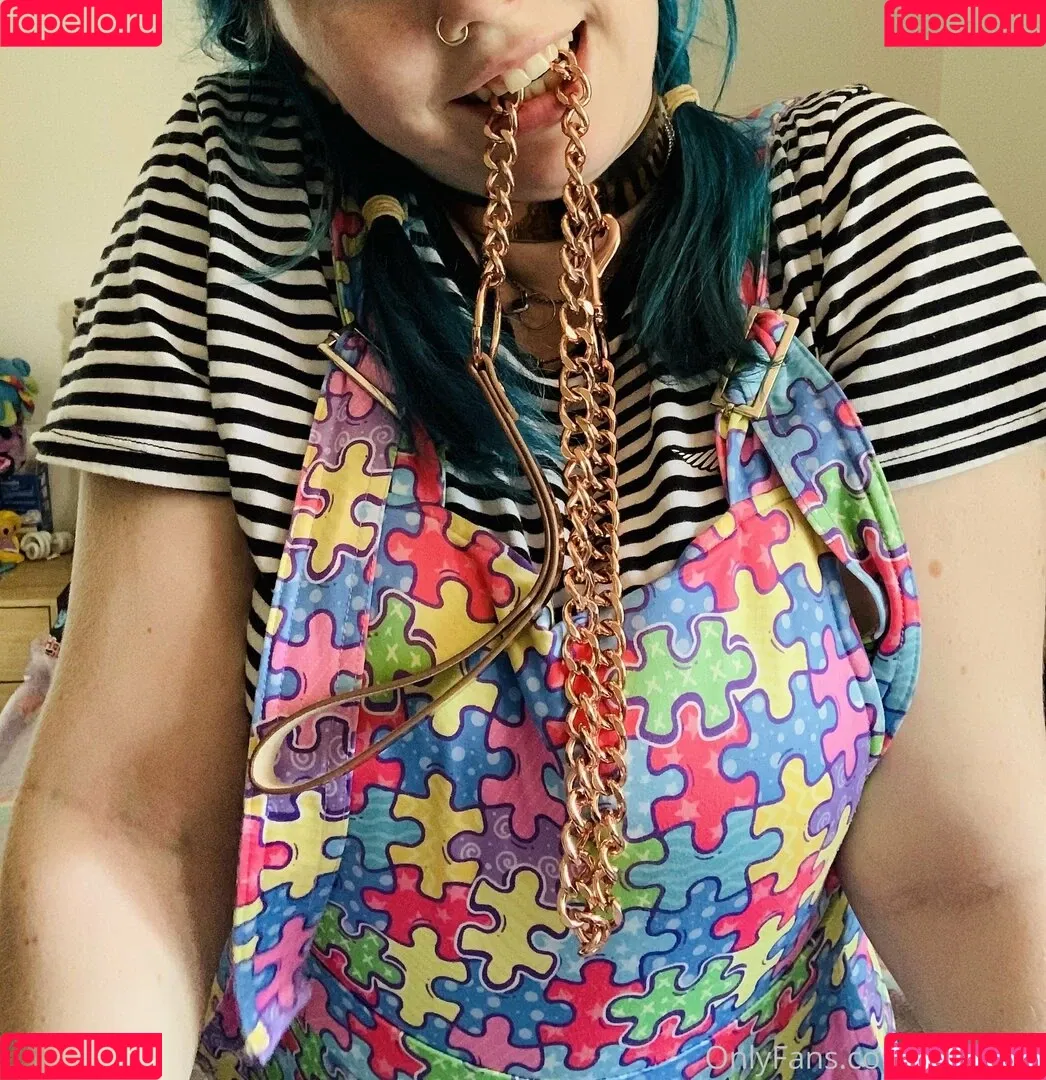 petiteivy Onlyfans Photo Gallery 