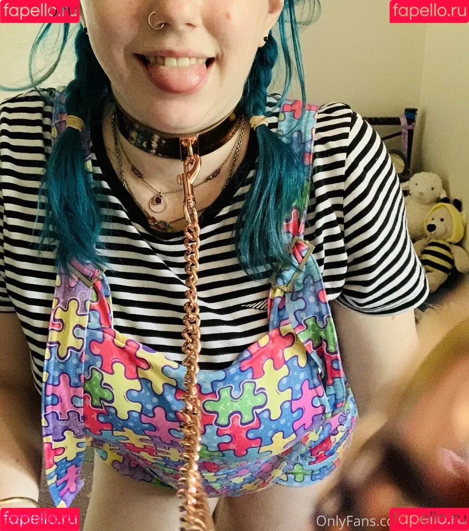 petiteivy Onlyfans Photo Gallery 