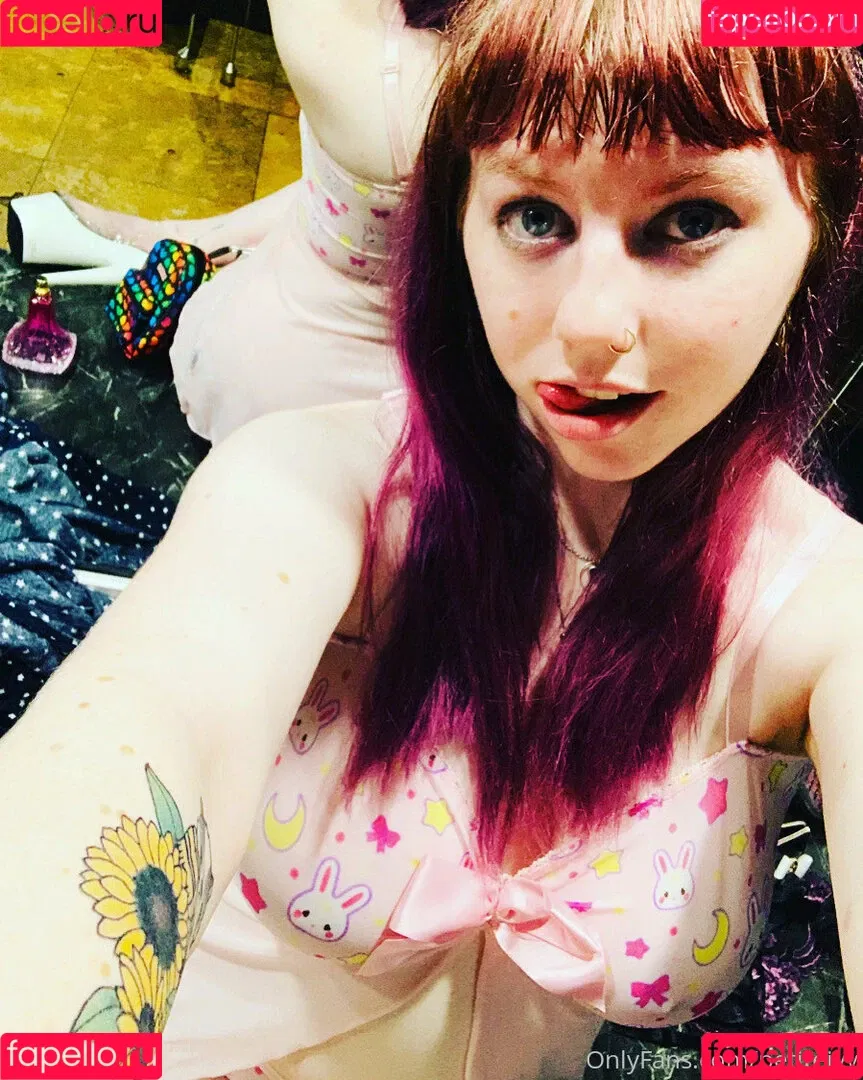 petiteivy Onlyfans Photo Gallery 