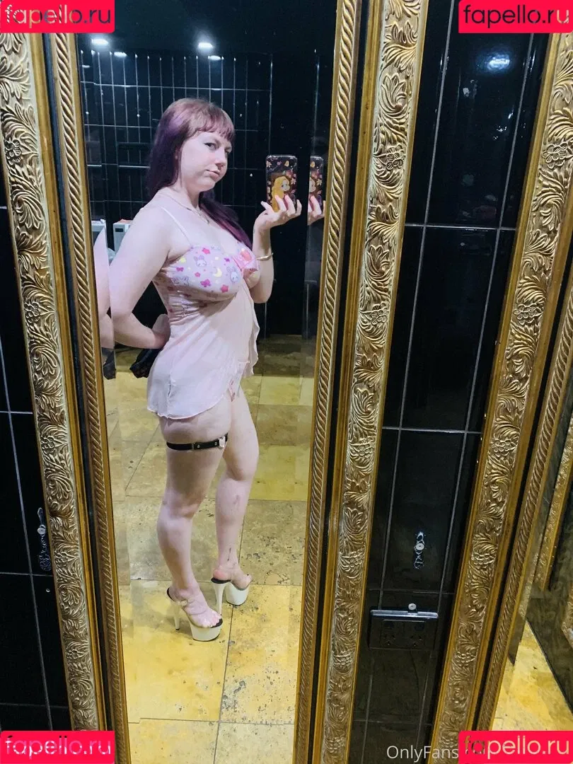petiteivy Onlyfans Photo Gallery 