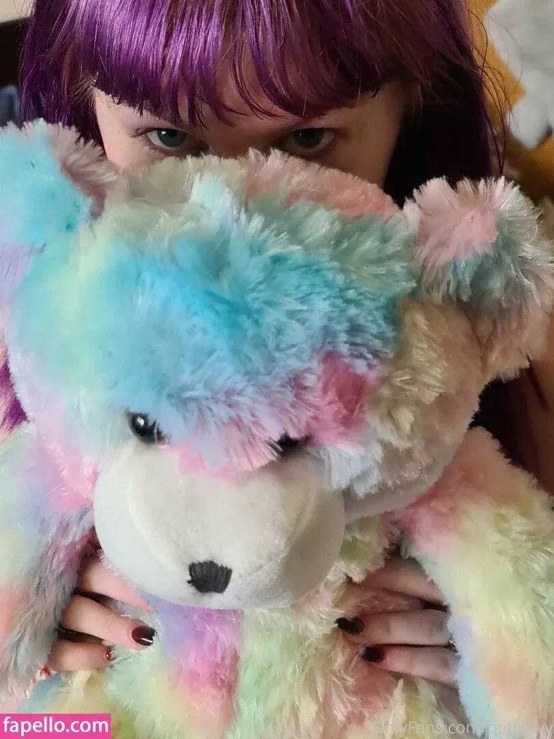 petiteivy Onlyfans Photo Gallery 