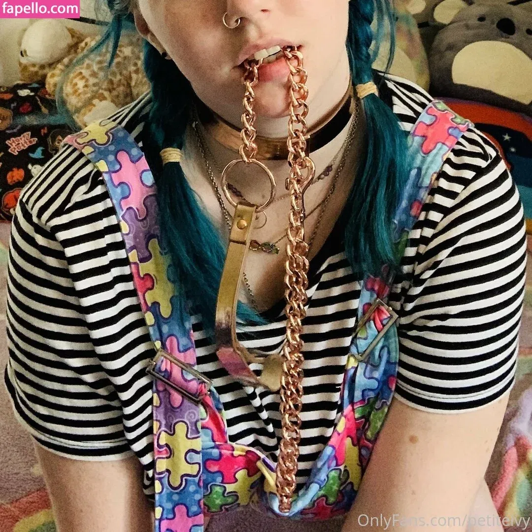 petiteivy Onlyfans Photo Gallery 