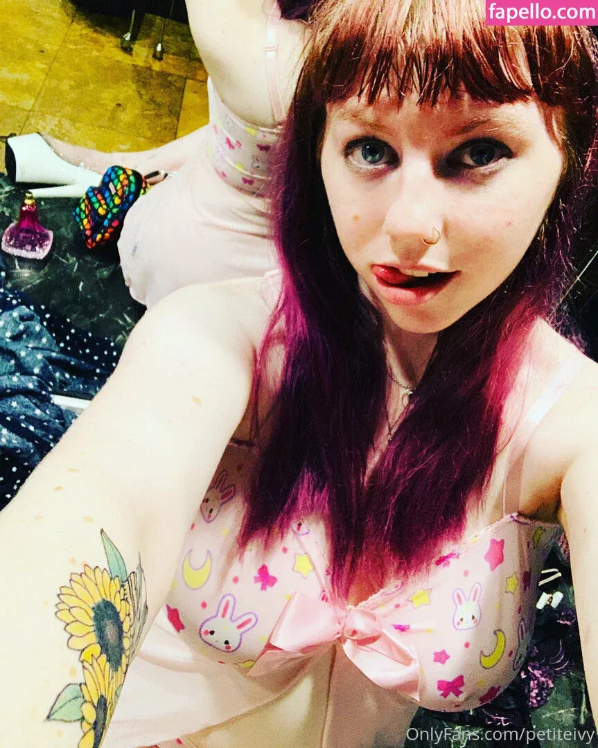 petiteivy Onlyfans Photo Gallery 