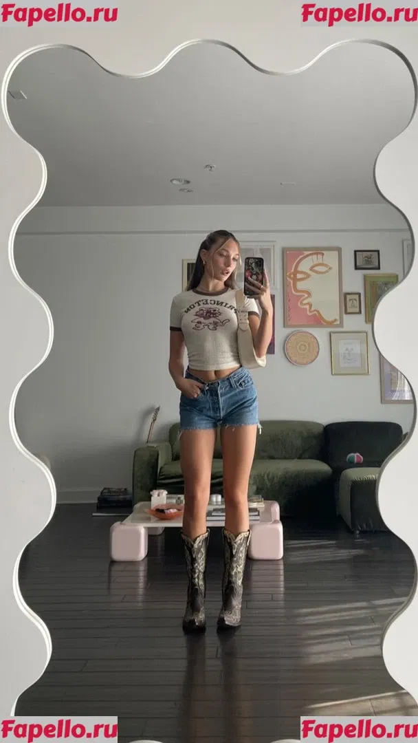 Maddie Ziegler Onlyfans Photo Gallery 