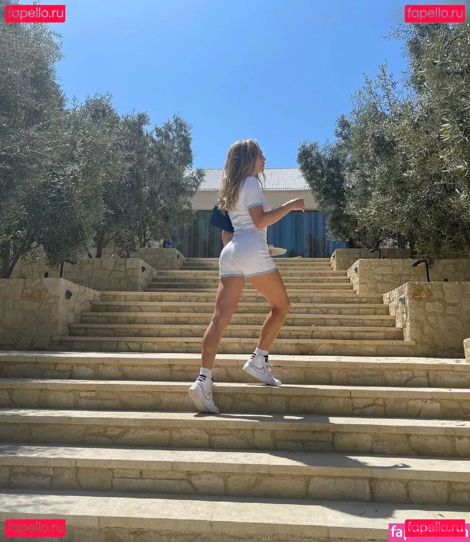 Maddie Ziegler Onlyfans Photo Gallery 