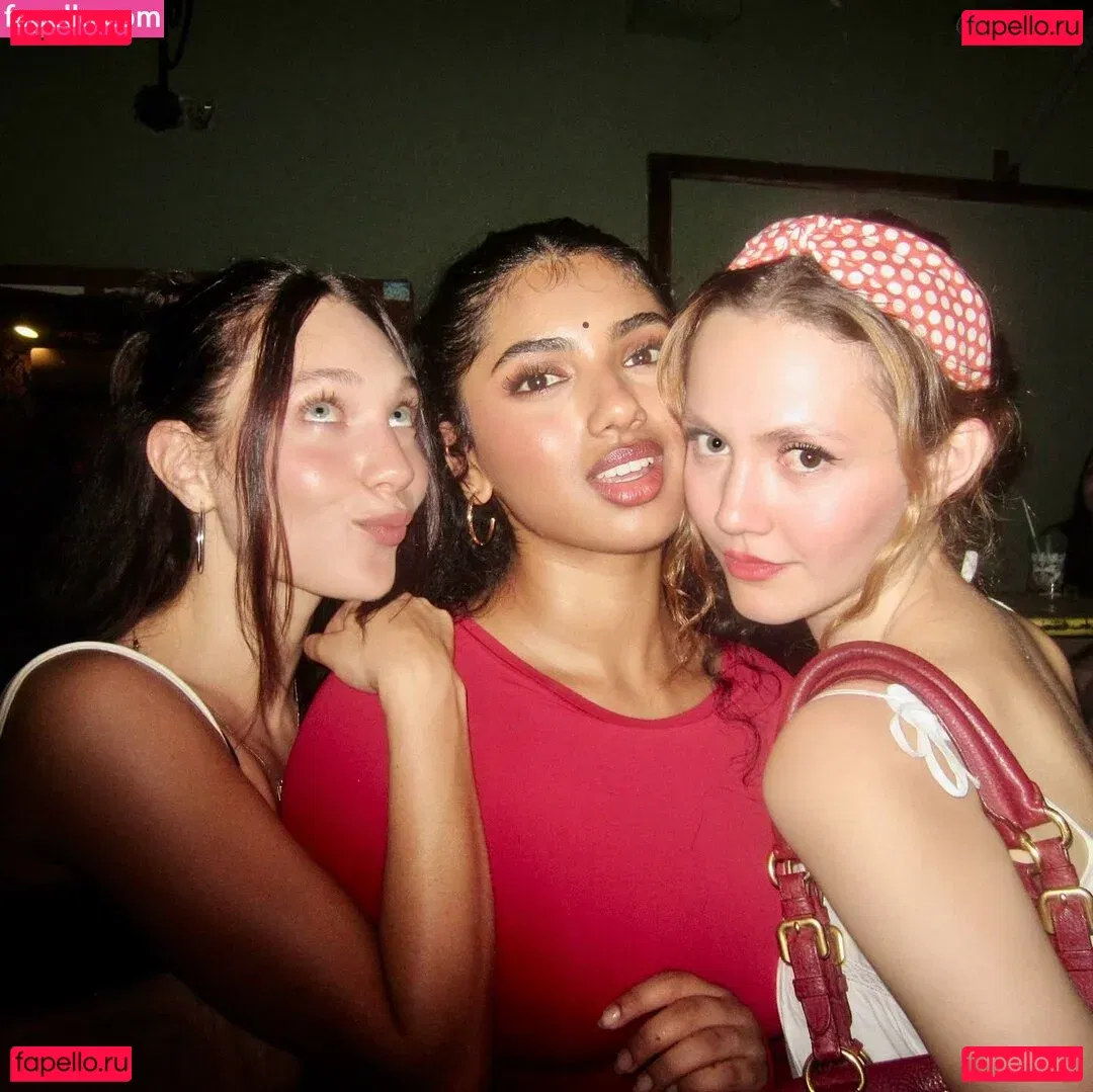 Maddie Ziegler Onlyfans Photo Gallery 