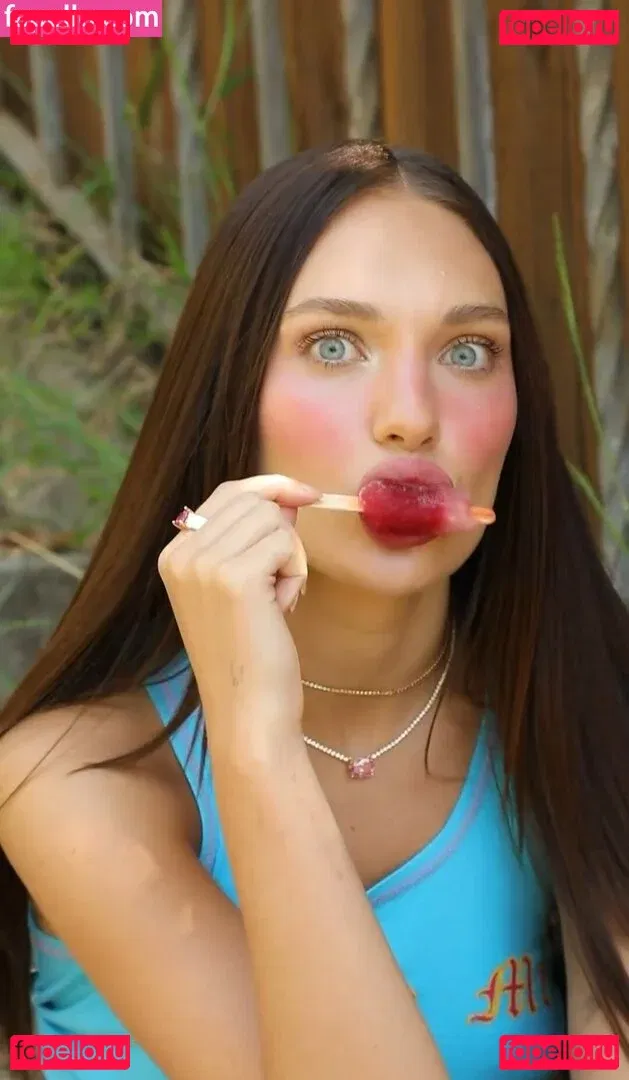 Maddie Ziegler Onlyfans Photo Gallery 