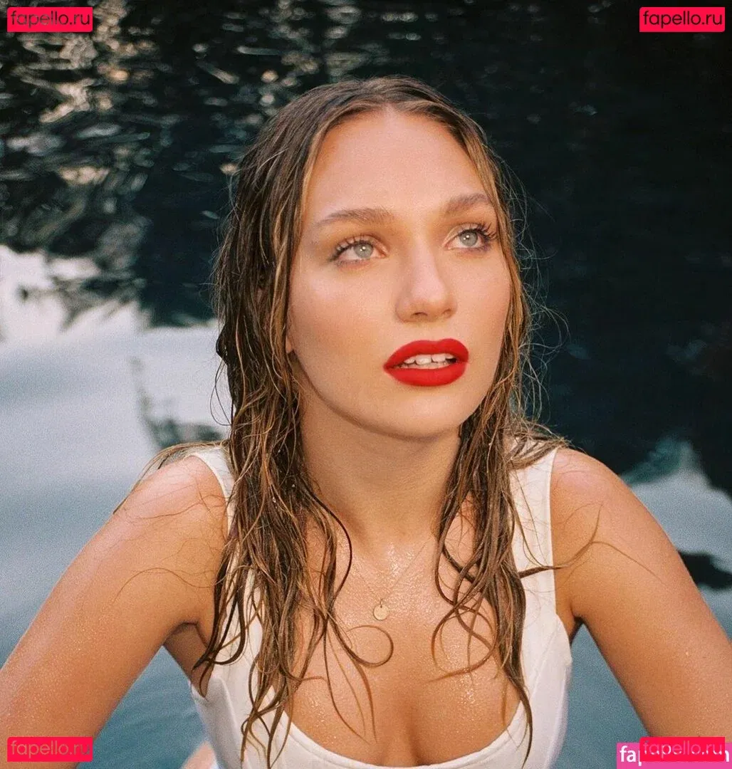 Maddie Ziegler Onlyfans Photo Gallery 