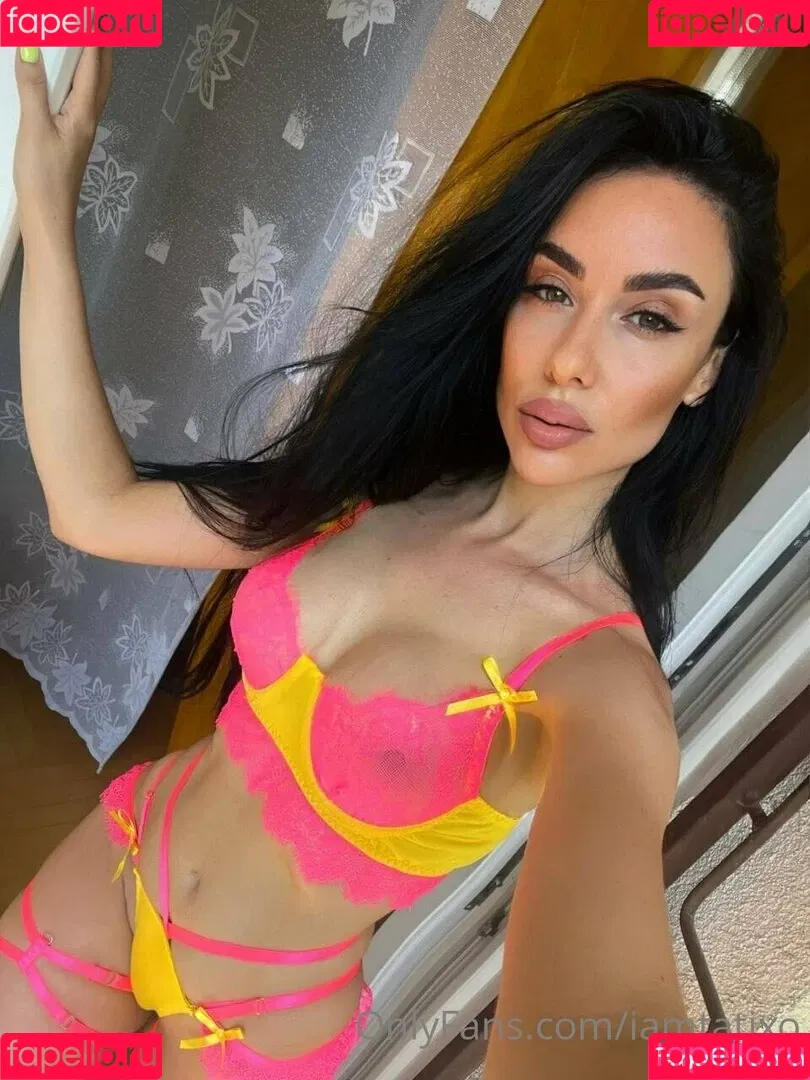 iamalinaxo Onlyfans Photo Gallery 