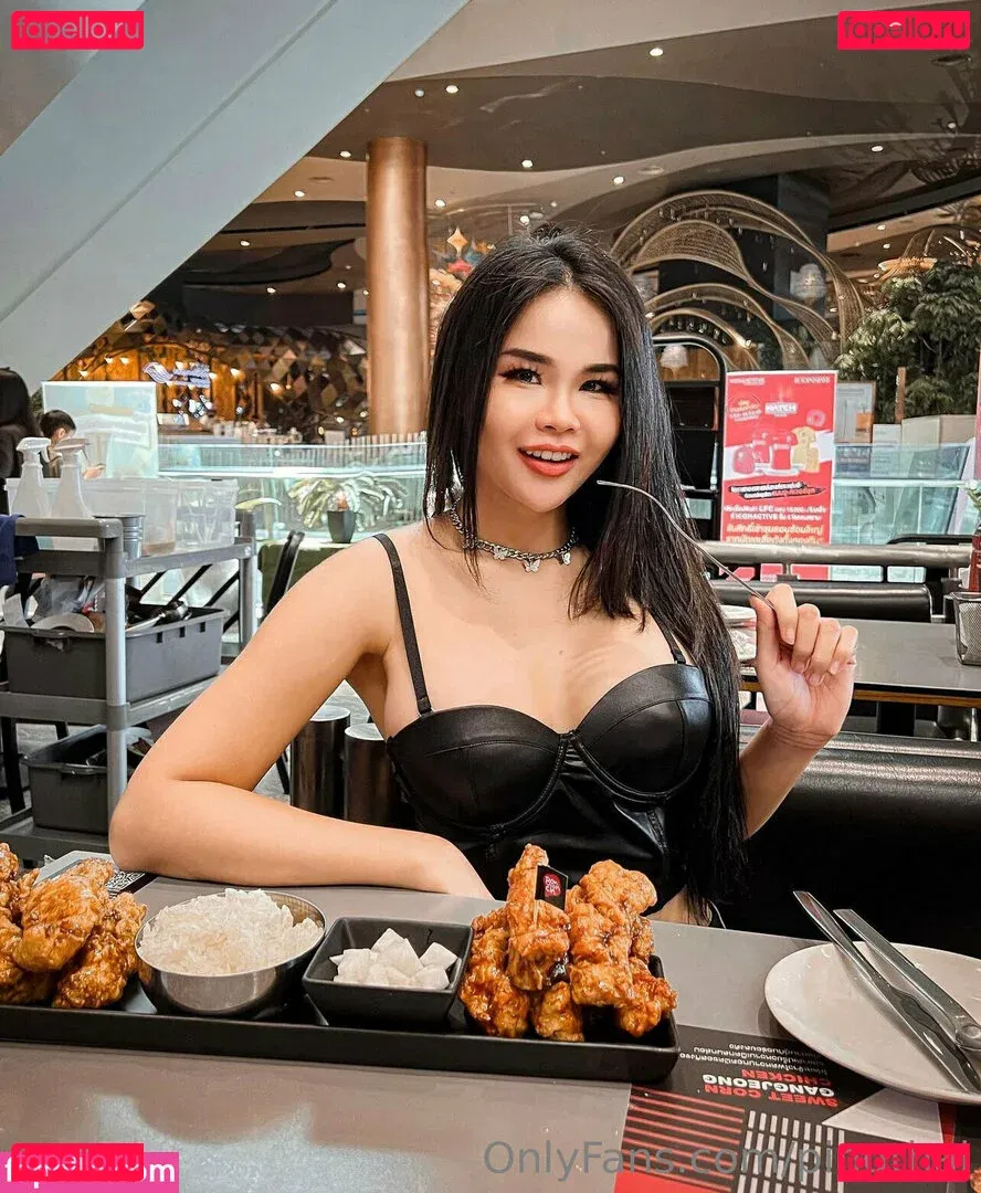 pingthai Onlyfans Photo Gallery 