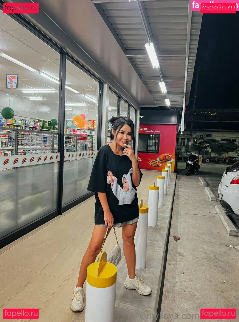 pingthai Onlyfans Photo Gallery 