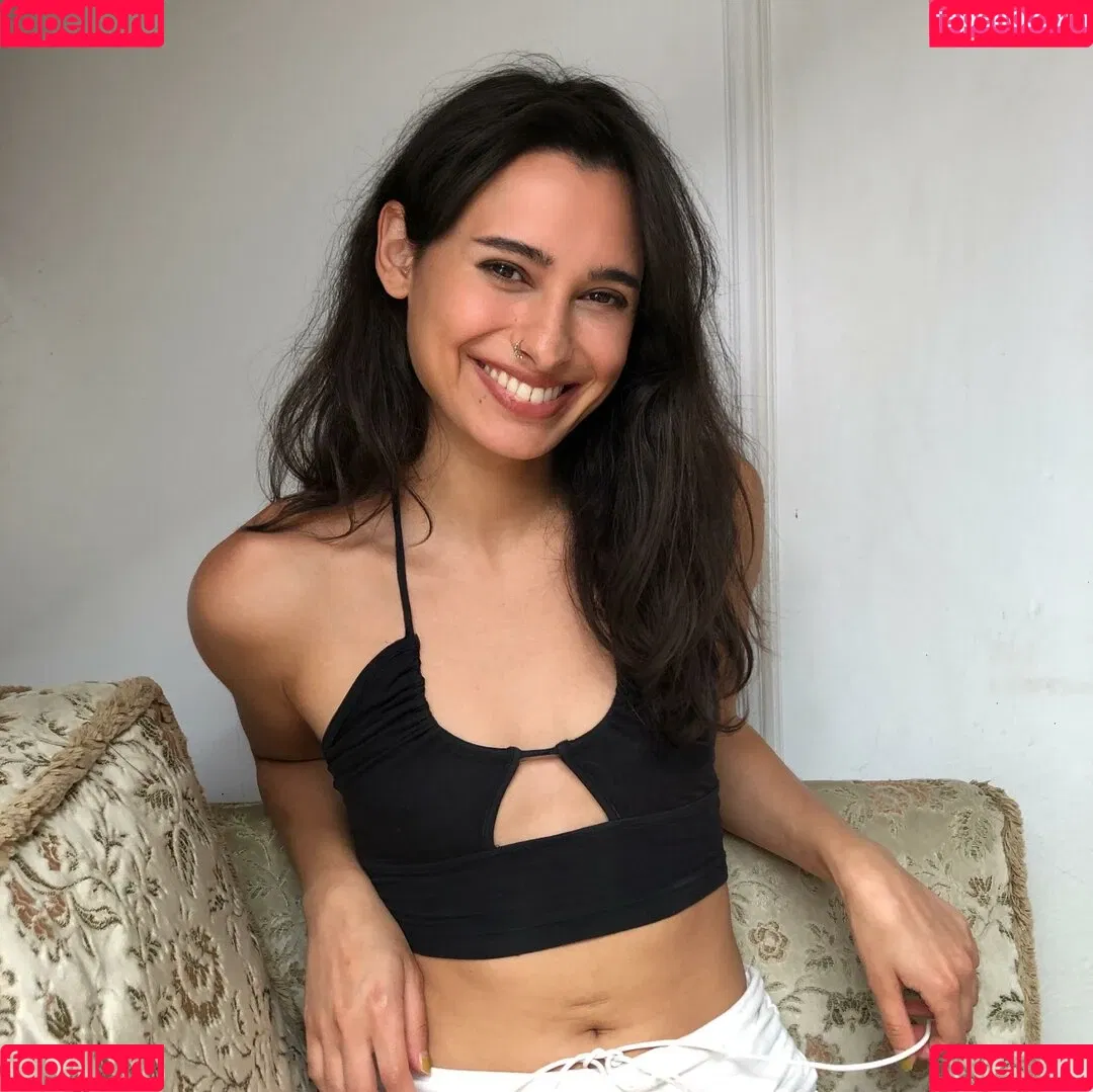 Li-lana Onlyfans Photo Gallery 