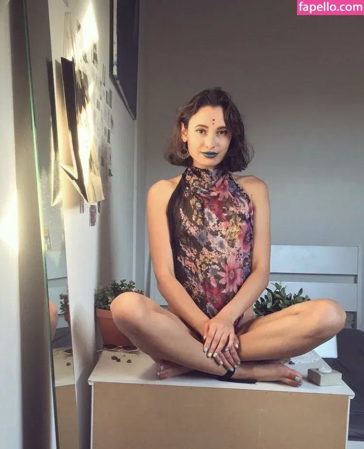 Li-lana Onlyfans Photo Gallery 