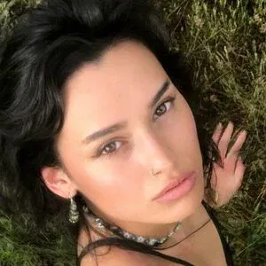 Li-lana Onlyfans Photo Gallery 