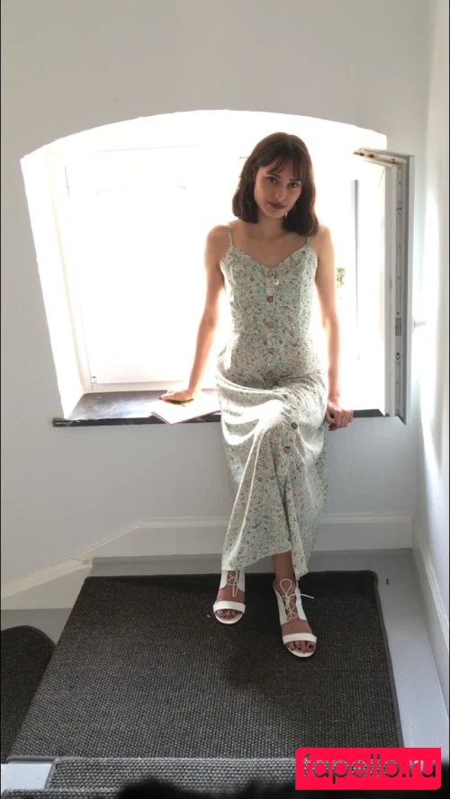 Li-lana Onlyfans Photo Gallery 