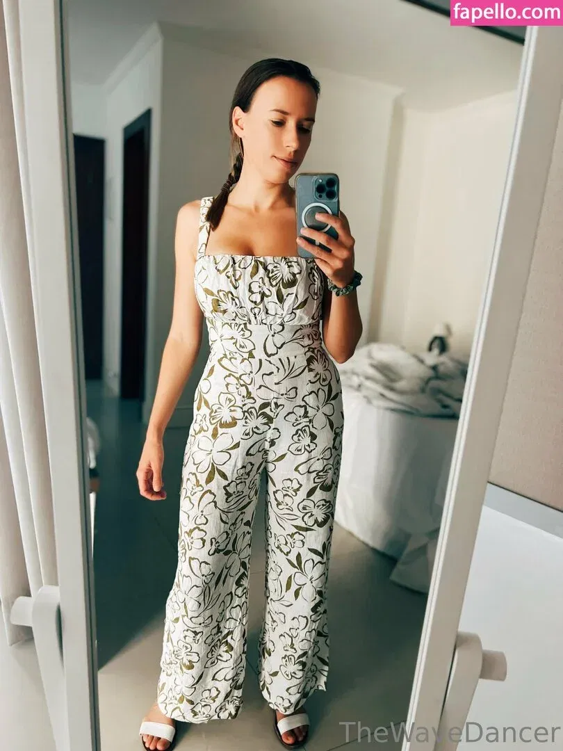 thewavedancer Onlyfans Photo Gallery 