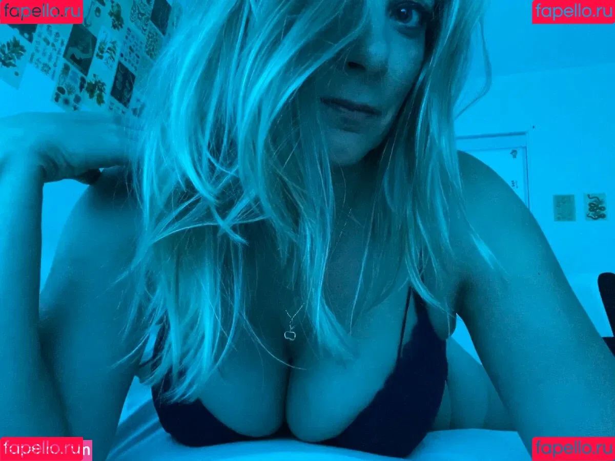 Teasing Teacher Onlyfans Photo Gallery 