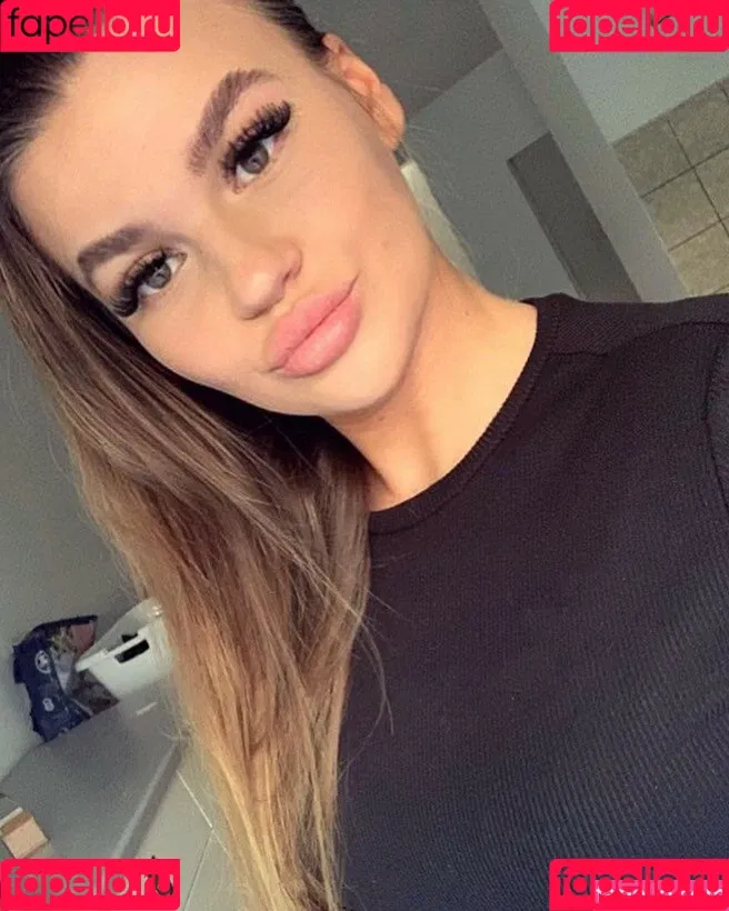 Sarah Slavo Onlyfans Photo Gallery 