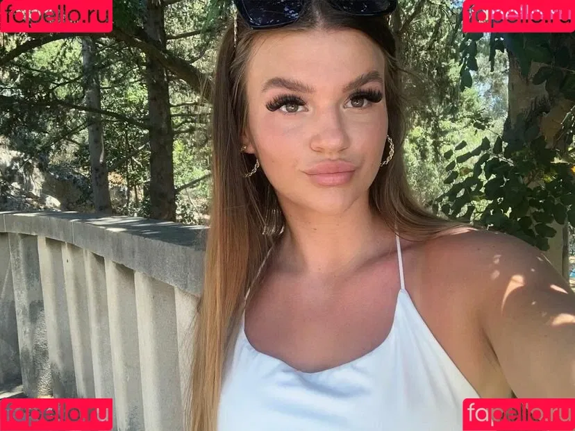 Sarah Slavo Onlyfans Photo Gallery 