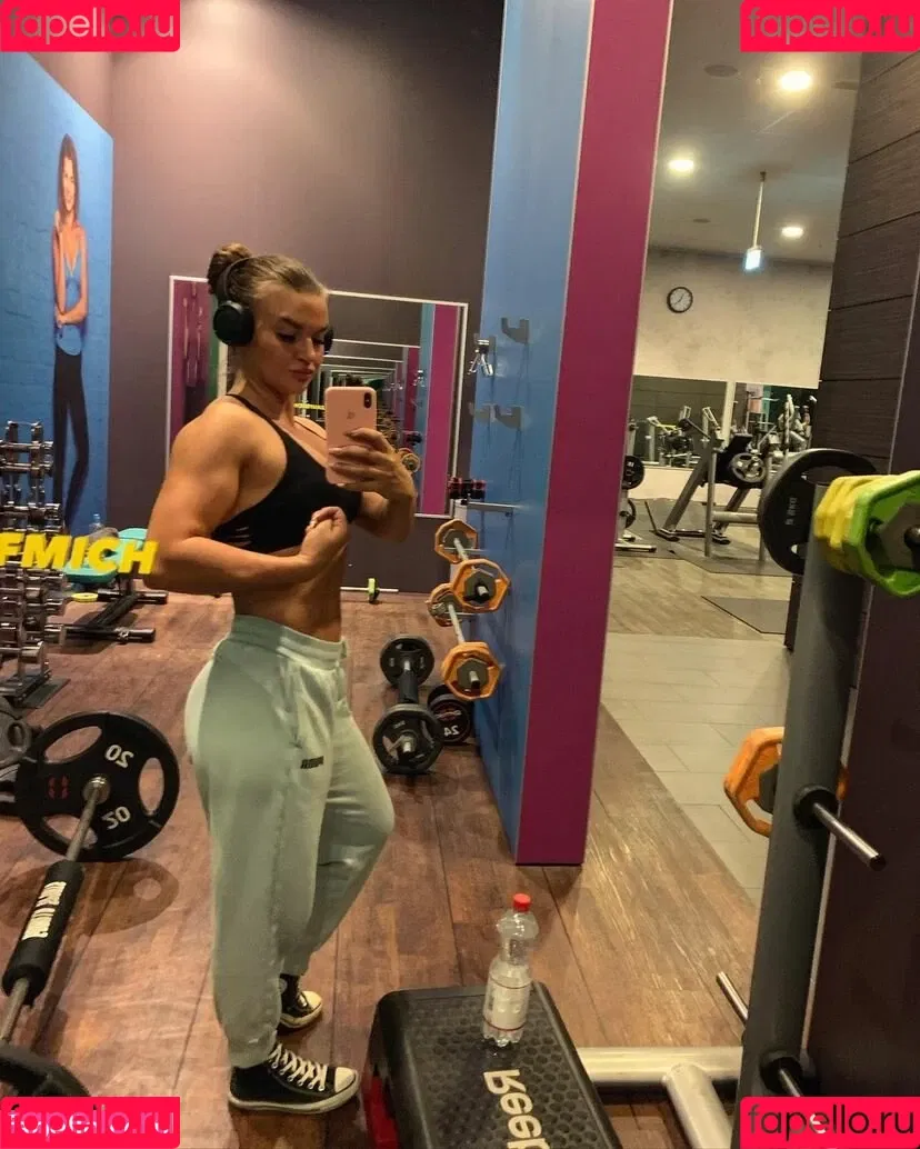 Sarah Slavo Onlyfans Photo Gallery 