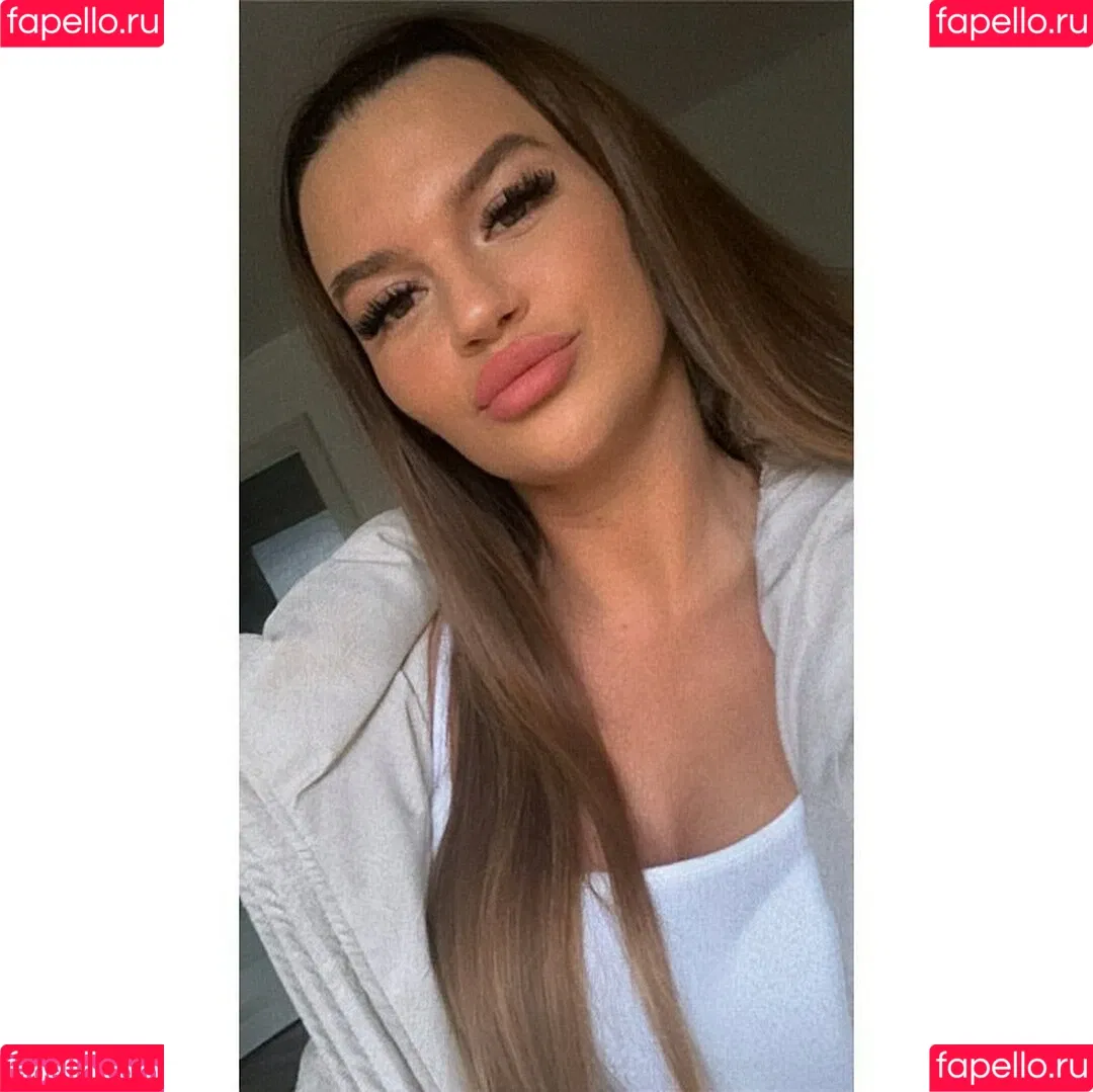 Sarah Slavo Onlyfans Photo Gallery 