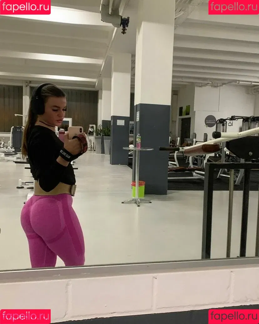 Sarah Slavo Onlyfans Photo Gallery 