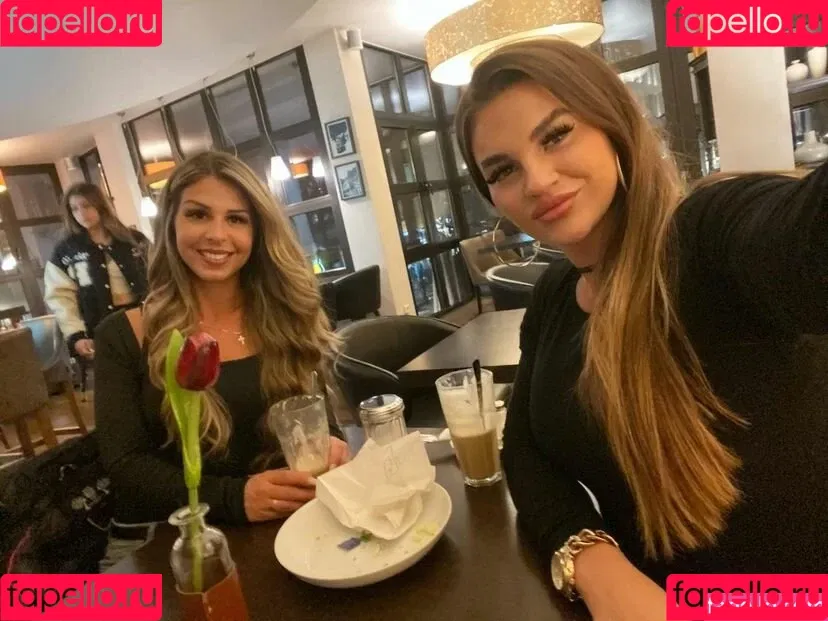 Sarah Slavo Onlyfans Photo Gallery 