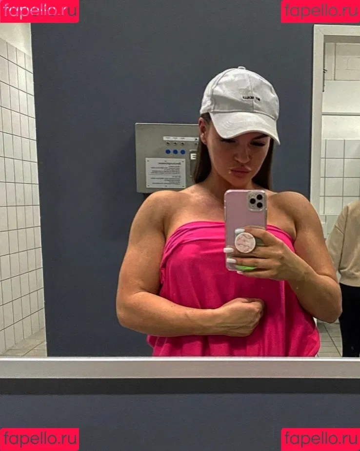 Sarah Slavo Onlyfans Photo Gallery 