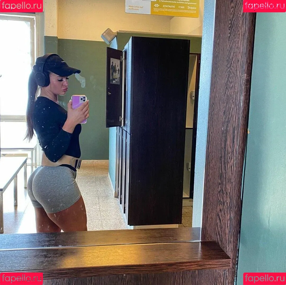 Sarah Slavo Onlyfans Photo Gallery 