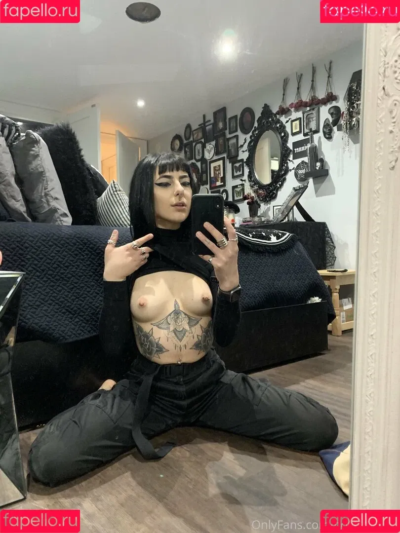 gothhbabyy Onlyfans Photo Gallery 