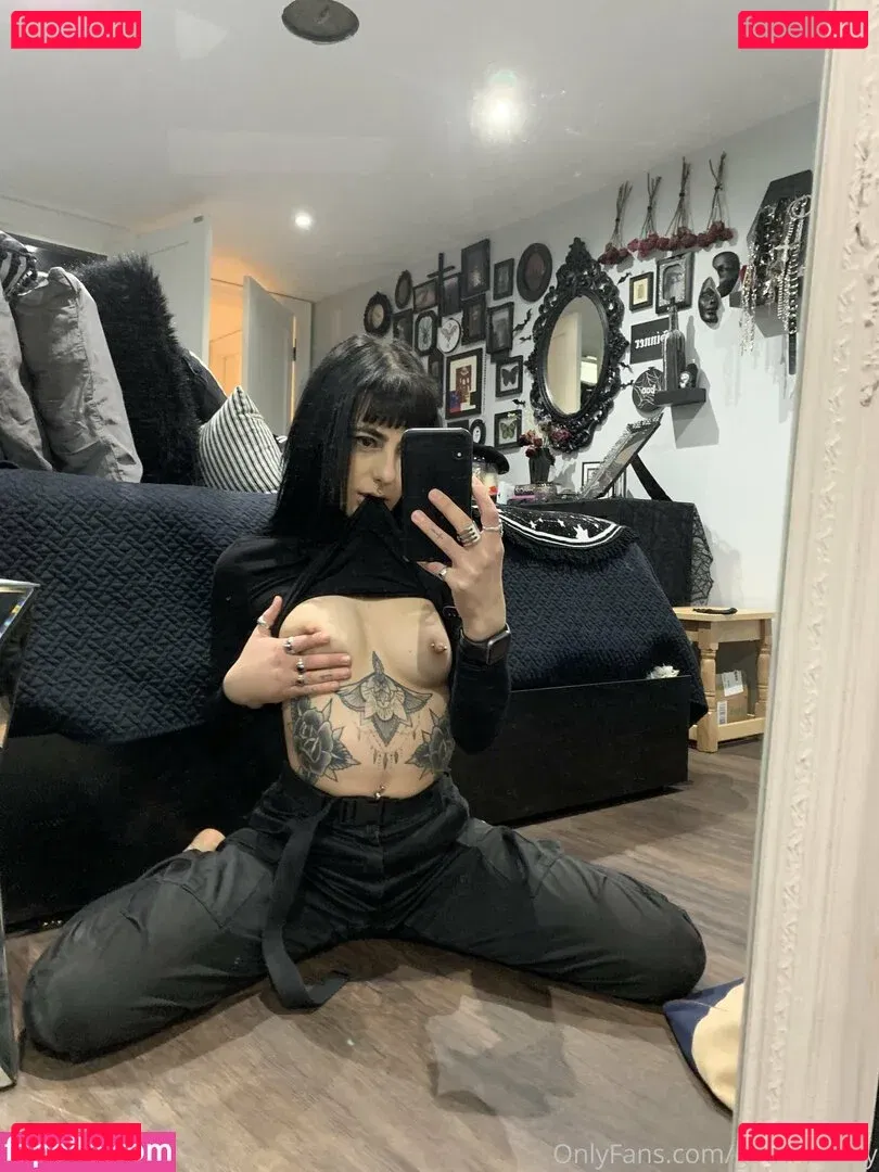 gothhbabyy Onlyfans Photo Gallery 