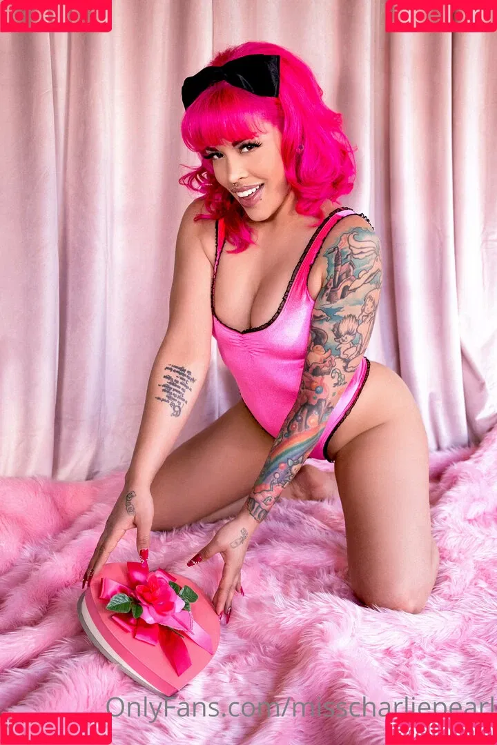 Miss Charlie Pearl Onlyfans Photo Gallery 