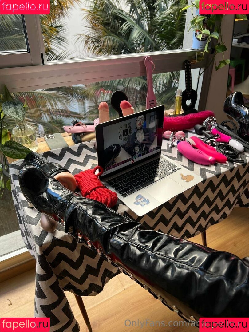 anadevinvip Onlyfans Photo Gallery 