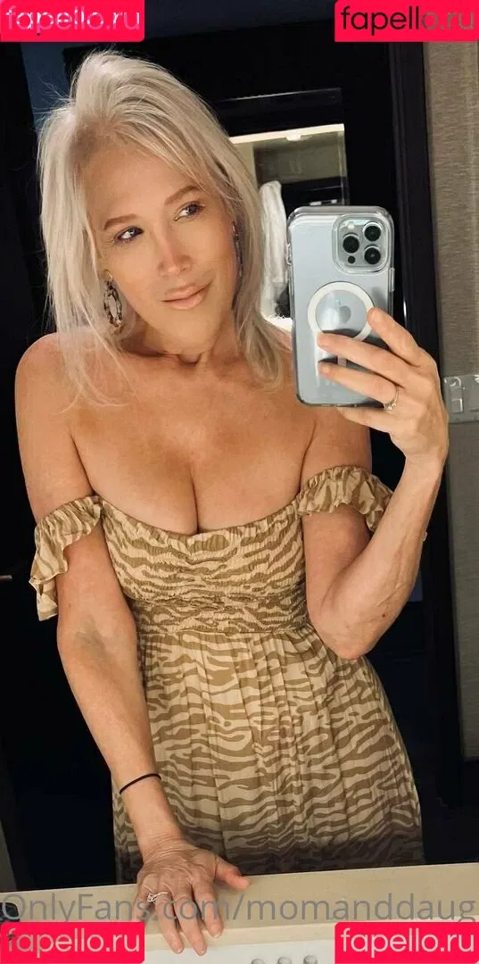 hannahandsuzie Onlyfans Photo Gallery 