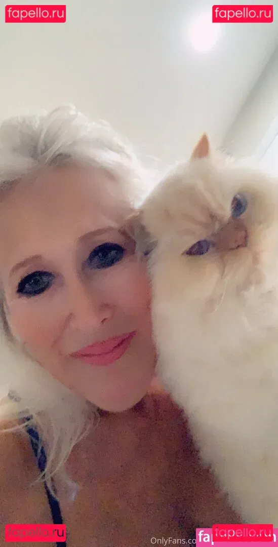 hannahandsuzie Onlyfans Photo Gallery 