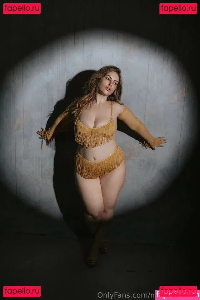 Stephy Miss Curvy Onlyfans Photo Gallery 